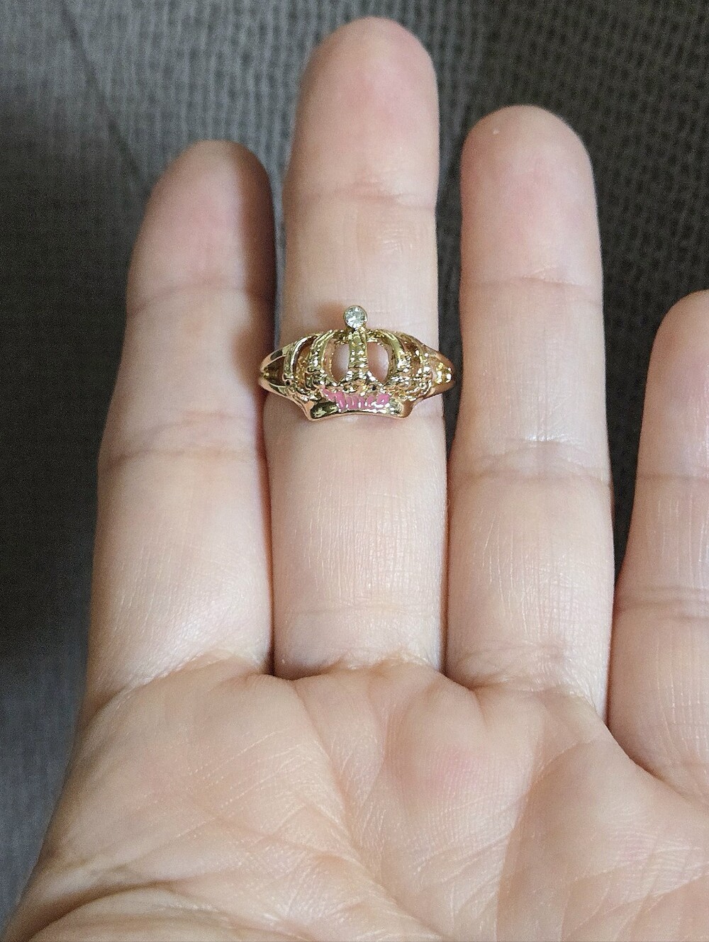 Juicy🍊 Couture Textured Crown👑 Ring💍 - Picture 2 of 16